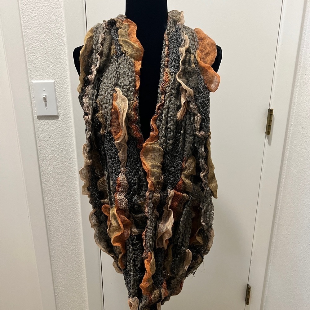 Cejon Ruffled Infinity Scarf – Textured Fall Neutrals